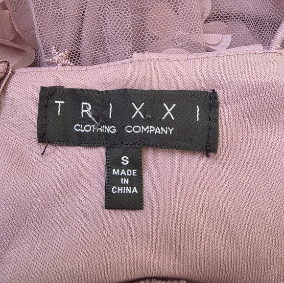 Trixxi Lavender 3D Floral Appliqué Tulle Babydoll Top - Picture 9 of 10